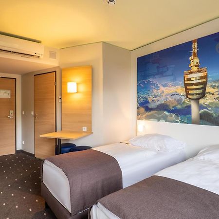 B&B Hotel Stuttgart-Airport/Messe エクステリア 写真