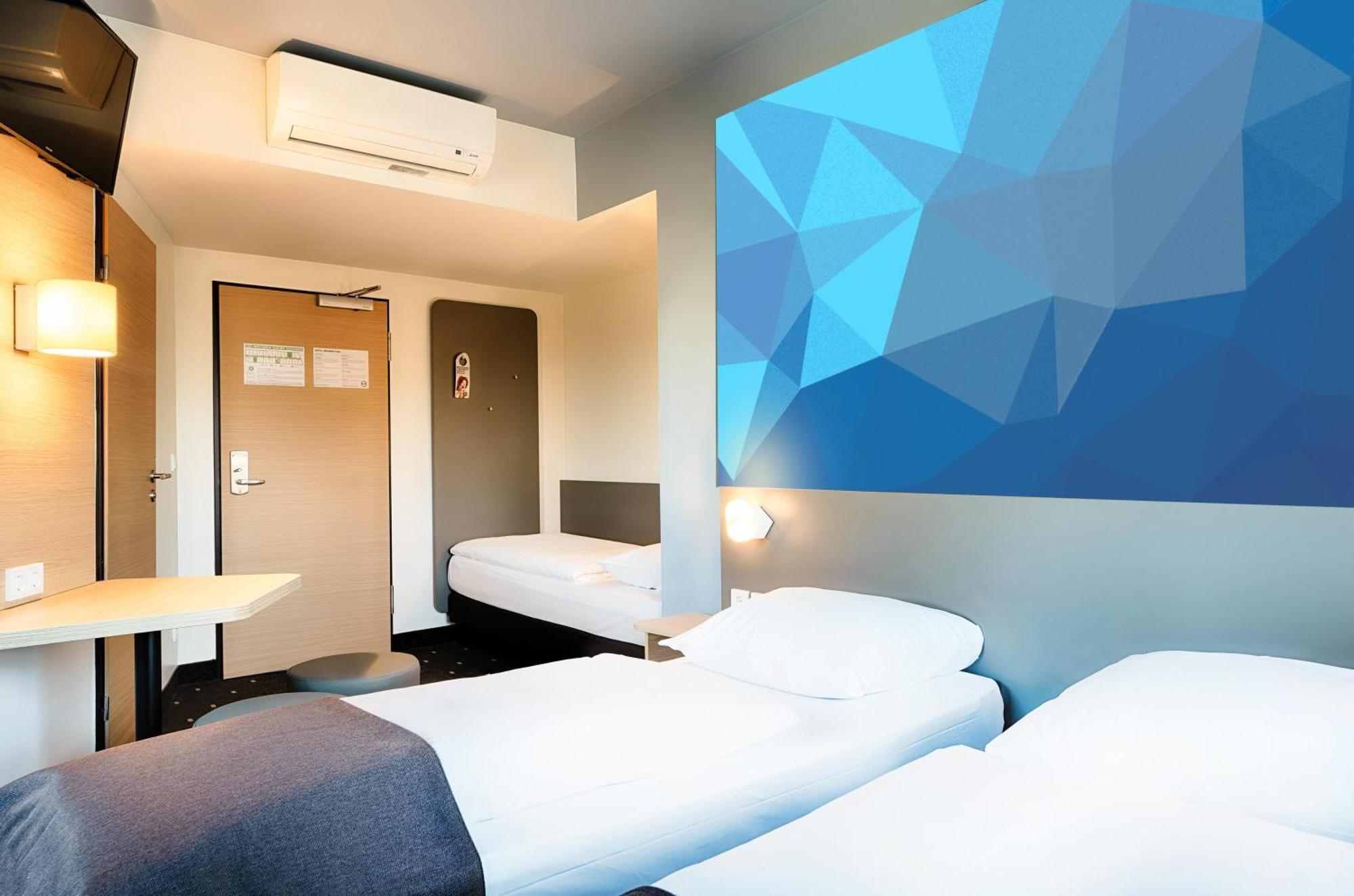 B&B Hotel Stuttgart-Airport/Messe エクステリア 写真