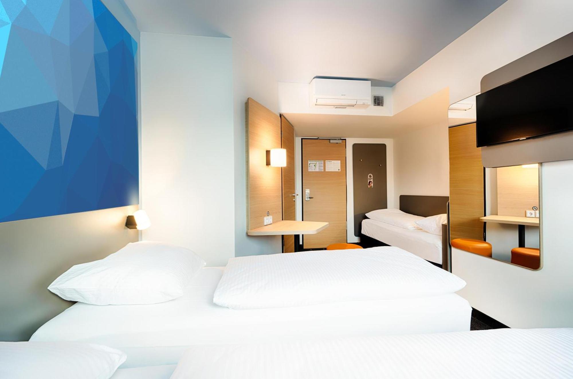 B&B Hotel Stuttgart-Airport/Messe エクステリア 写真
