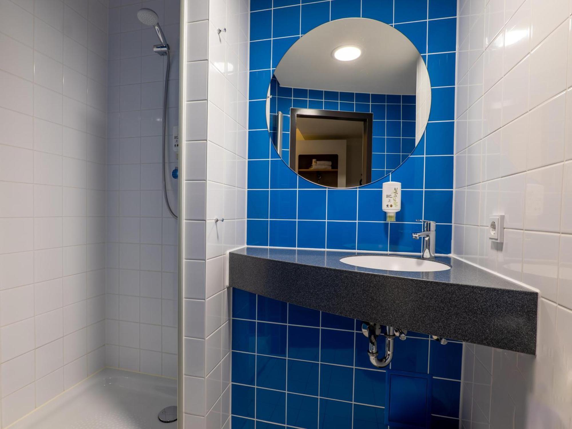 B&B Hotel Stuttgart-Airport/Messe エクステリア 写真
