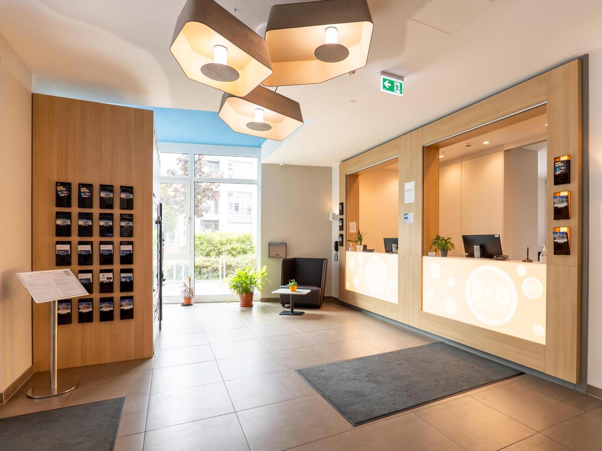 B&B Hotel Stuttgart-Airport/Messe エクステリア 写真