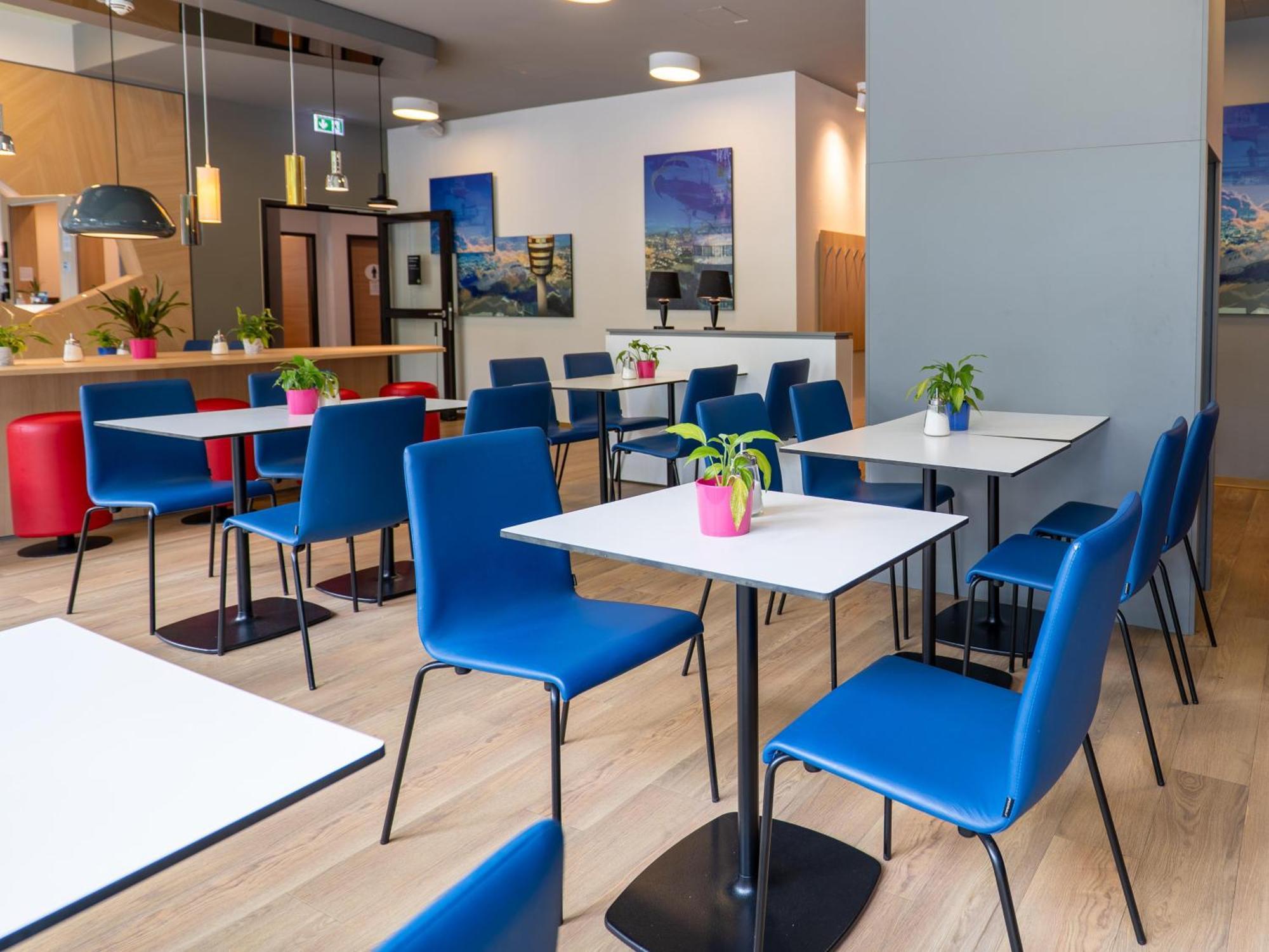 B&B Hotel Stuttgart-Airport/Messe エクステリア 写真