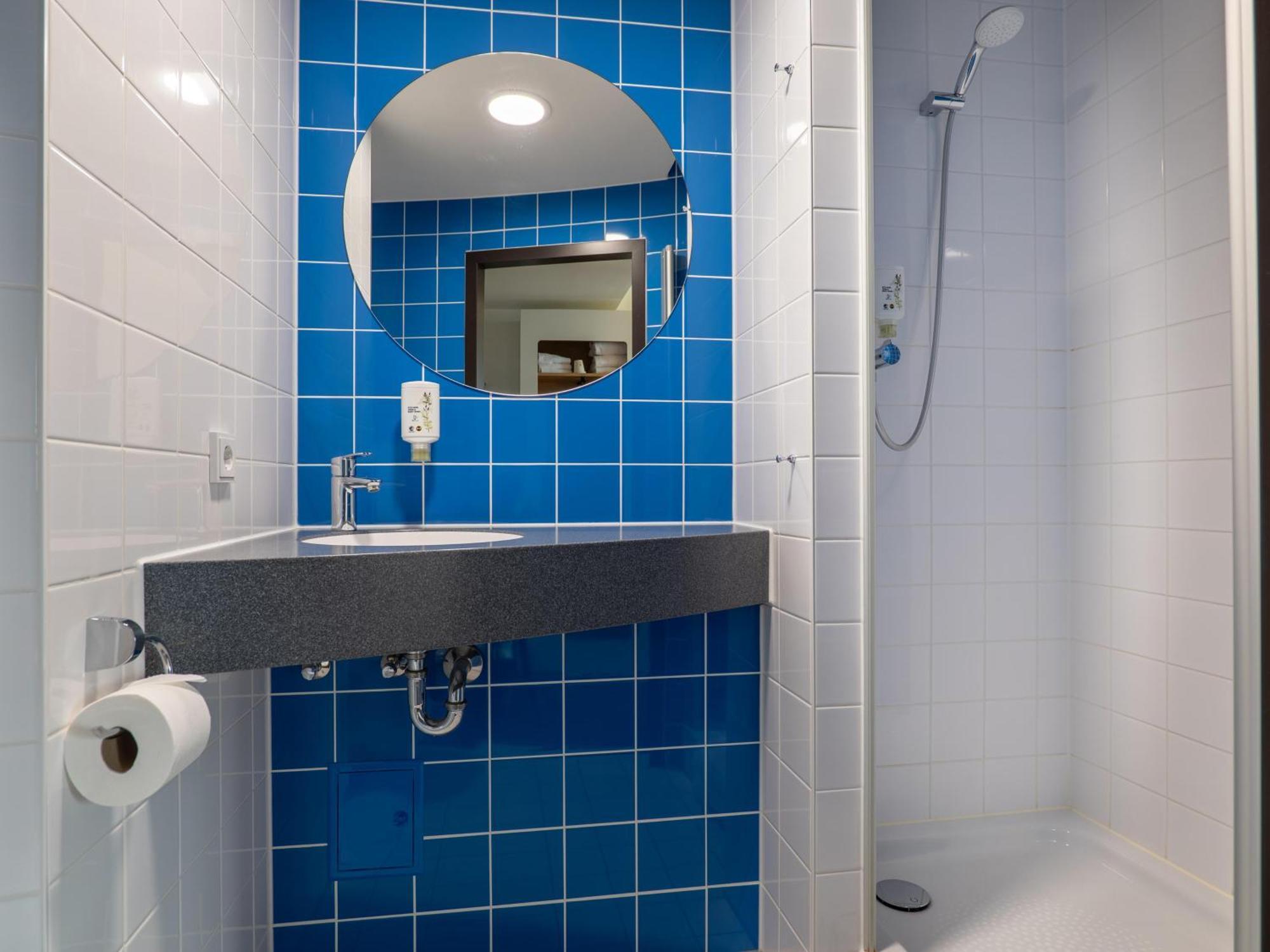 B&B Hotel Stuttgart-Airport/Messe エクステリア 写真