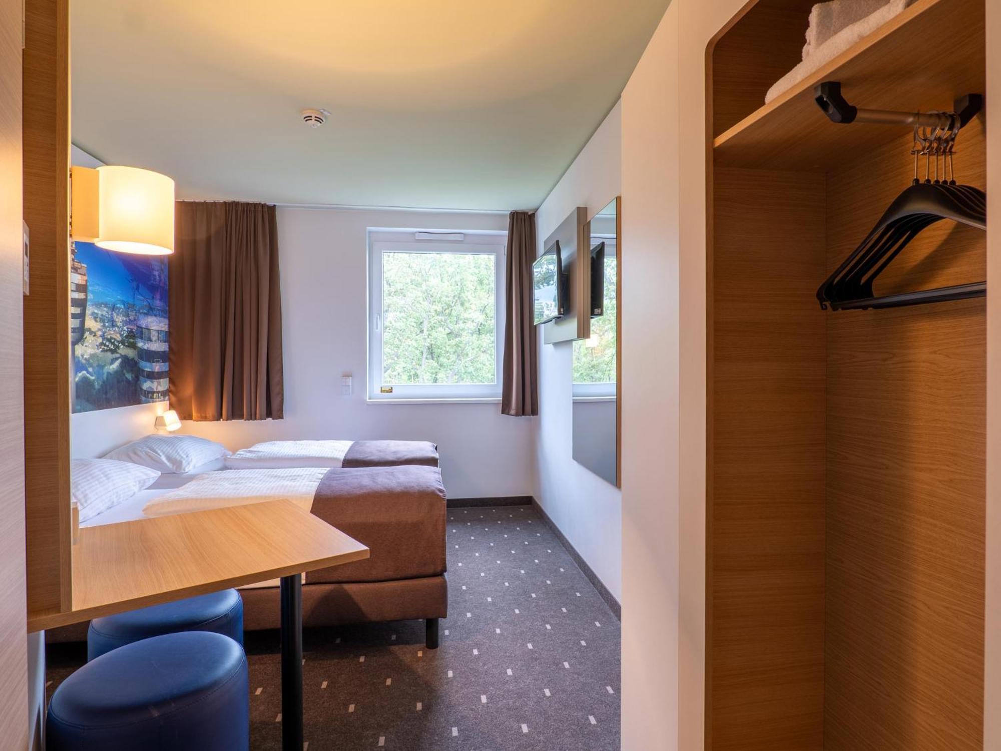B&B Hotel Stuttgart-Airport/Messe エクステリア 写真