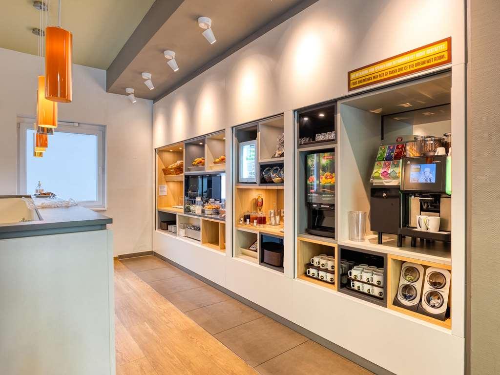 B&B Hotel Stuttgart-Airport/Messe レストラン 写真
